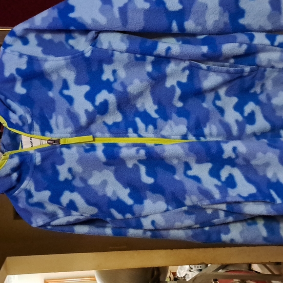 Amazon Essentials Blue Fleece Camo Hoodie jacket - Picture 4 of 8